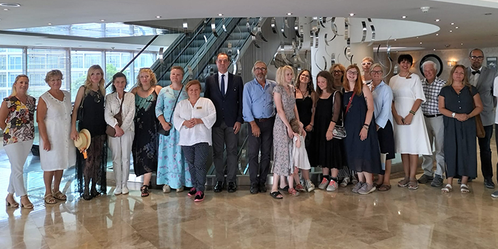 Soyut sergide buluştular