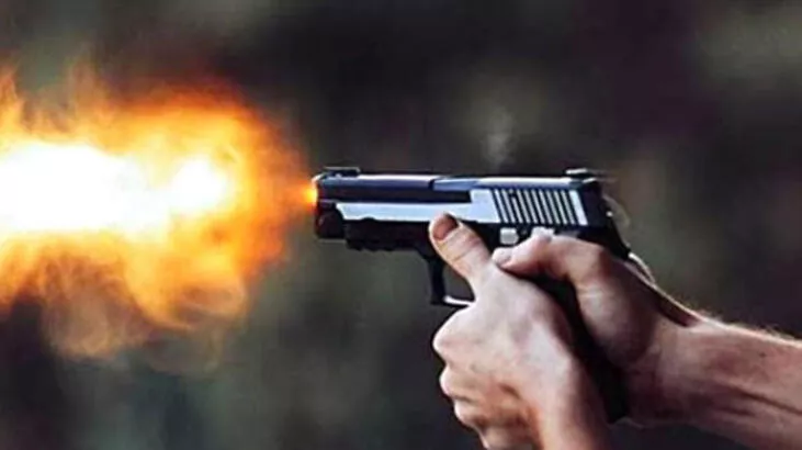 Etrafa rastgele ateş açtı