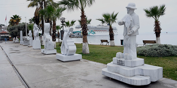 Neopolis heykelleri sergileniyor