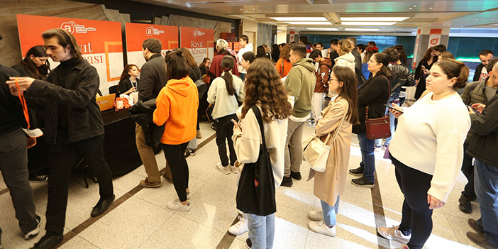 Yurt dışı eğitim fuarına yoğun ilgi