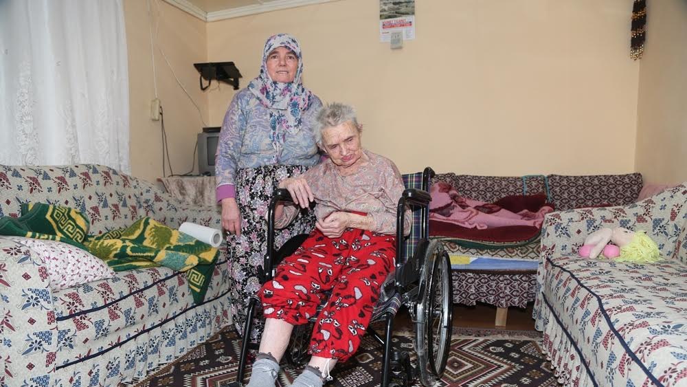 Efeler Halkının Abisi Sözünü Tuttu