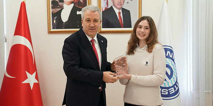 Egeli Siğnem'e uluslararası ödül