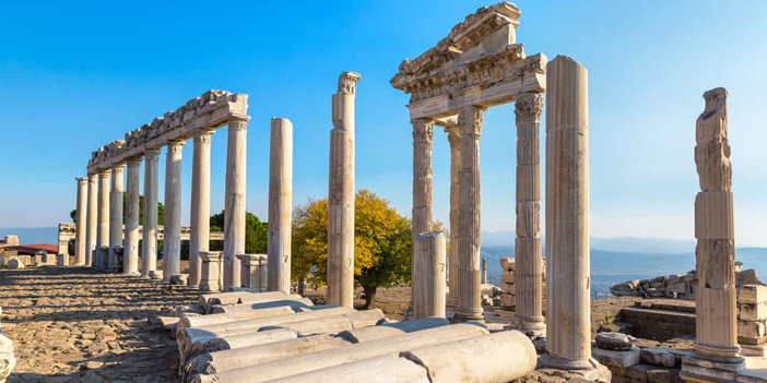 İzmir'in antik tarihine yolculuk ettiler