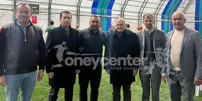 Oneycenter Kış Turnuvasını düzenleyen Gökhan Gökmen ve Adem Çiçek turnuvanın sonuna geldi