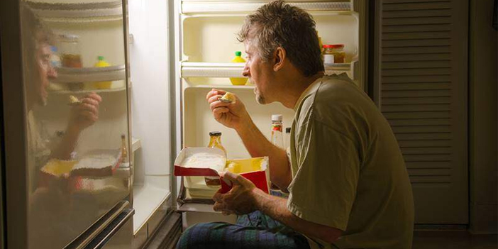 Stres, duygusal yeme davranışına neden oluyor