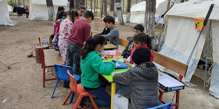 Rehber öğretmenler deprem bölgesinde