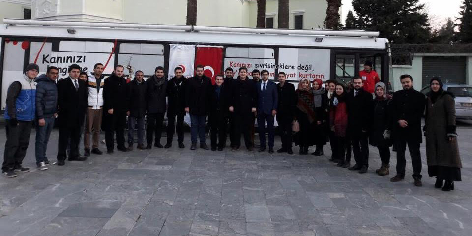 Ak Genç Bornova'dan "Bir Kan Üç Can" Etkinliği