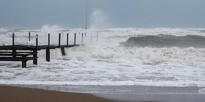Denizlerde fırtına uyarısı