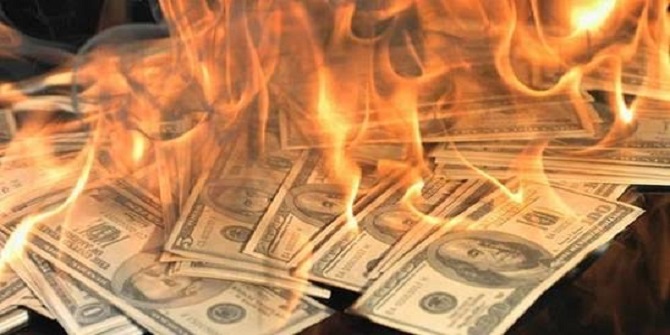 DOLAR’IN AZGINLIĞI NASIL BİTECEK?