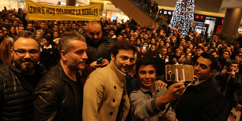 Çalgı Çengi'ye İzmir'de sevgi seli