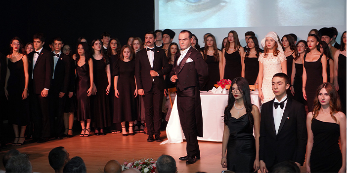 Uğur Okullarından Cumhuriyet balosu