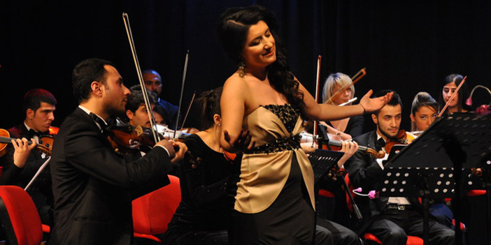 Ödüllü soprano İzmir'e geliyor