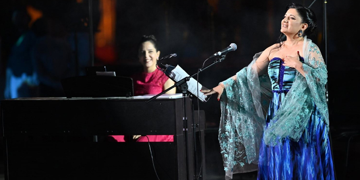 Pervin Chakar, İzmir'e geliyor!