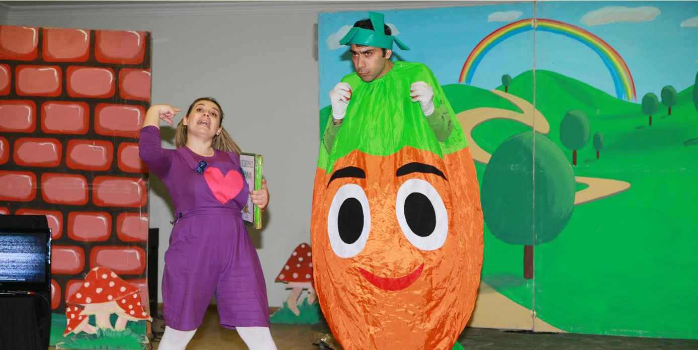 Bayraklı’da tiyatro şenliği başlıyor