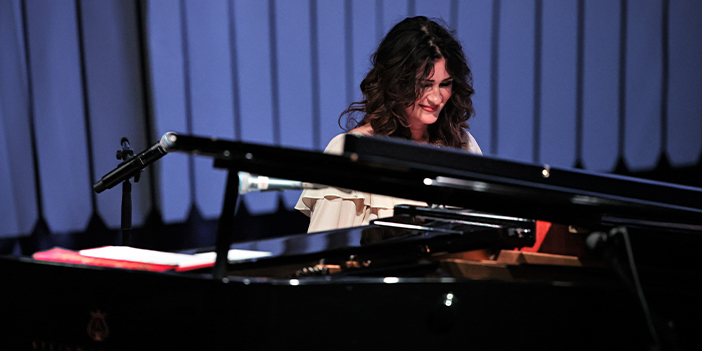 Anjelika Akbar’dan unutulmaz gece