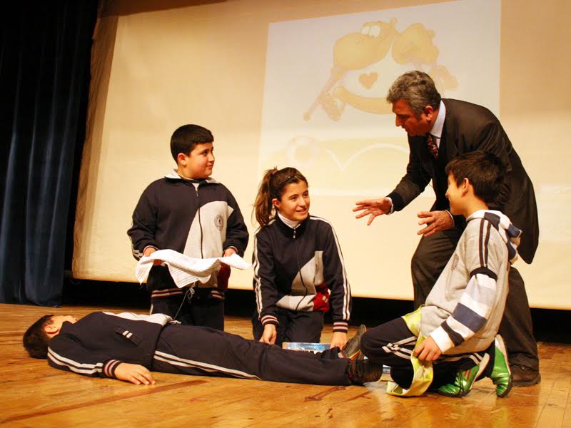 ÇOCUKLARIMIZ  YAŞAM  KURTARMAYI  ÖĞRENSİN