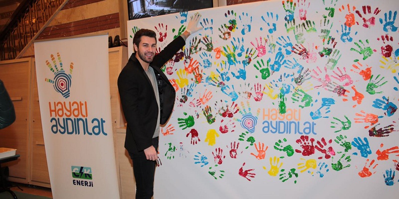 Furkan Palalı’dan çocuklara anlamlı destek!