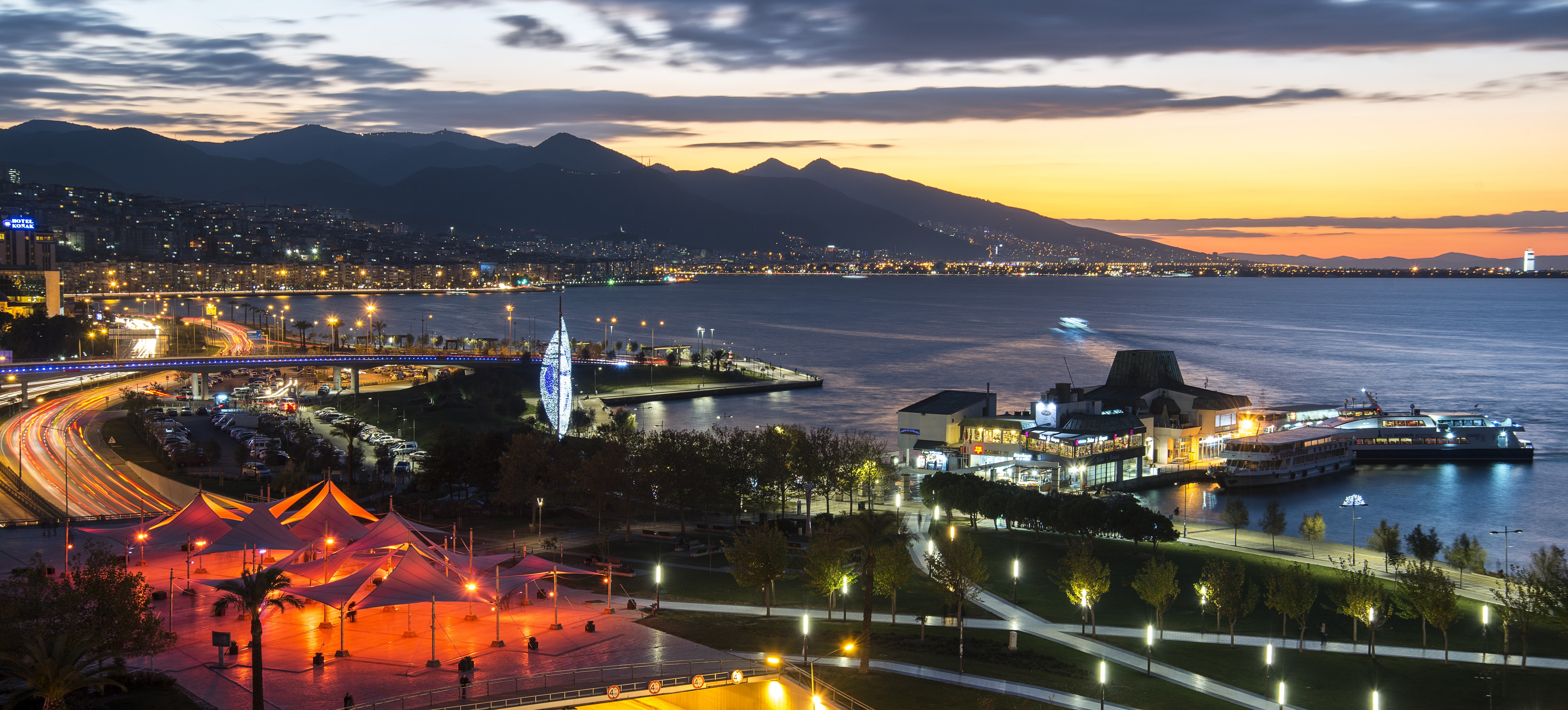 Fitch, İzmir’e verdiği AA+ notunu teyid etti