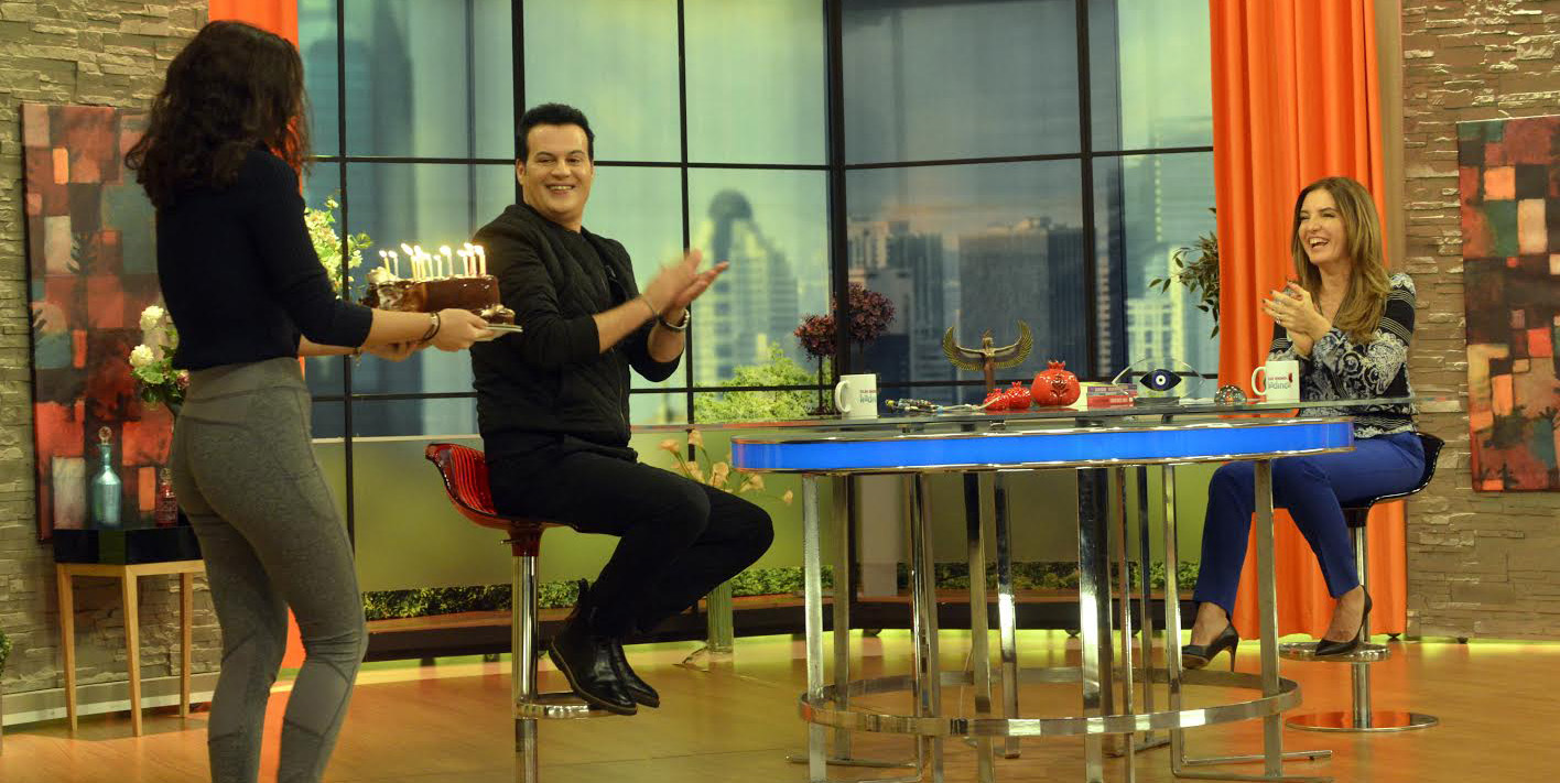 DOĞUM GÜNÜ PASTASINI STÜDYODA KESTİ…