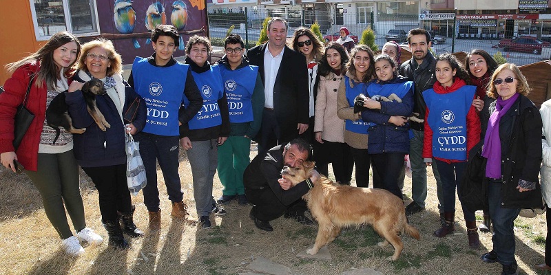 “Yüreğinize sağlık gençler”