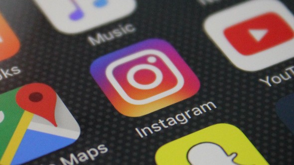 Instagram'a 'çıkartmalar' eklendi!