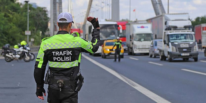 izmir'de Trafik Polisi Şehit oldu