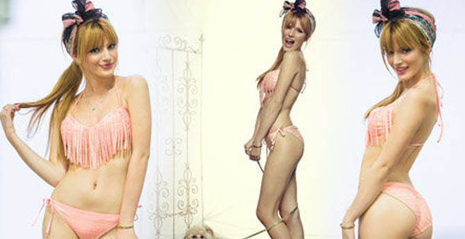 Karayipler'de tatil yapıyor