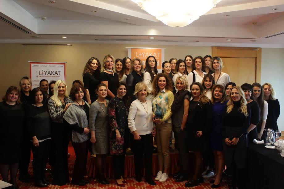 'LİYAKAT SOHBETLERİ'NE BU AY ÜNLÜ NEFES KOÇU NEVŞAH FİDAN KONUK OLDU  