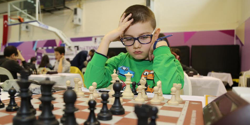 Gaziemir’de şah-mat zamanı