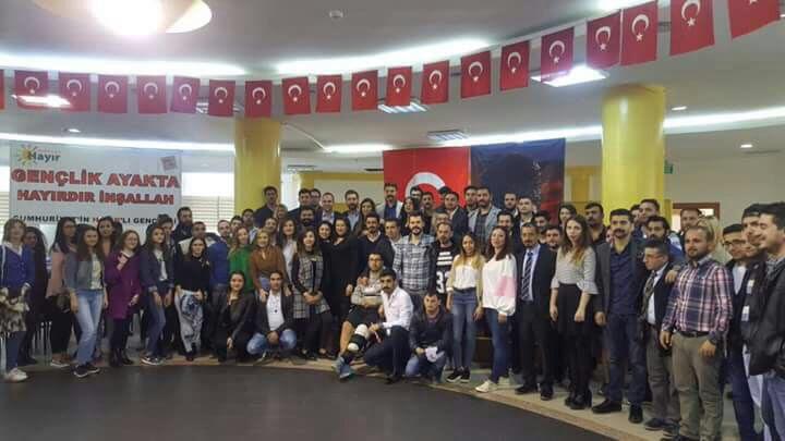 CHP Narlıdere Gençliğinden "HAYIR" kahvaltısı