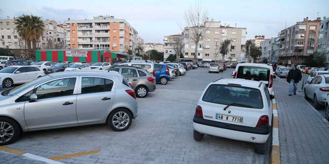 Bostanli trafik otoparki