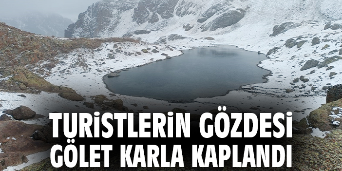 Turistlerin gözdesi gölet karla kaplandı