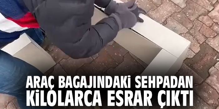 Araç bagajındaki sehpadan kilolarca esrar çıktı