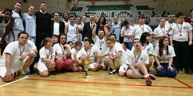 KARDEŞLİK KUPASI, İZMİR DOWN BASKET’İN…