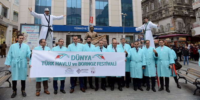 “Bizde Varız” Sloganıyla Bornozlar Giyildi