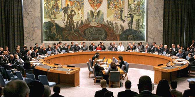 Rusya ve Çin İngiltere'yle Karşı Karşıya Geldi!