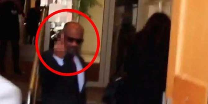 Saldırıya Uğrayan Bakandan El Hareketi Çekti!