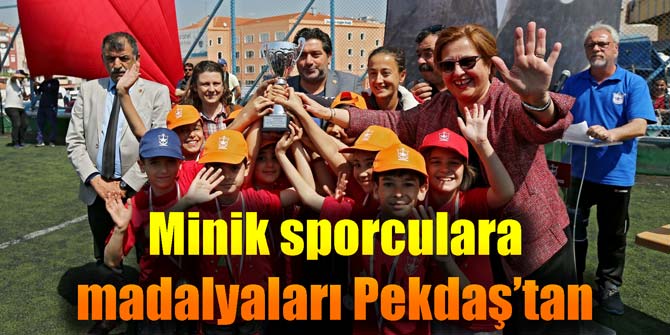 Minik sporculara madalyaları Pekdaş’tan