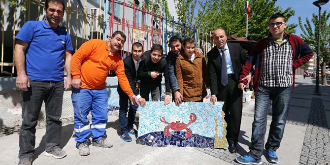Otistik çocuklar deniz sevgisini mozaikle anlattı