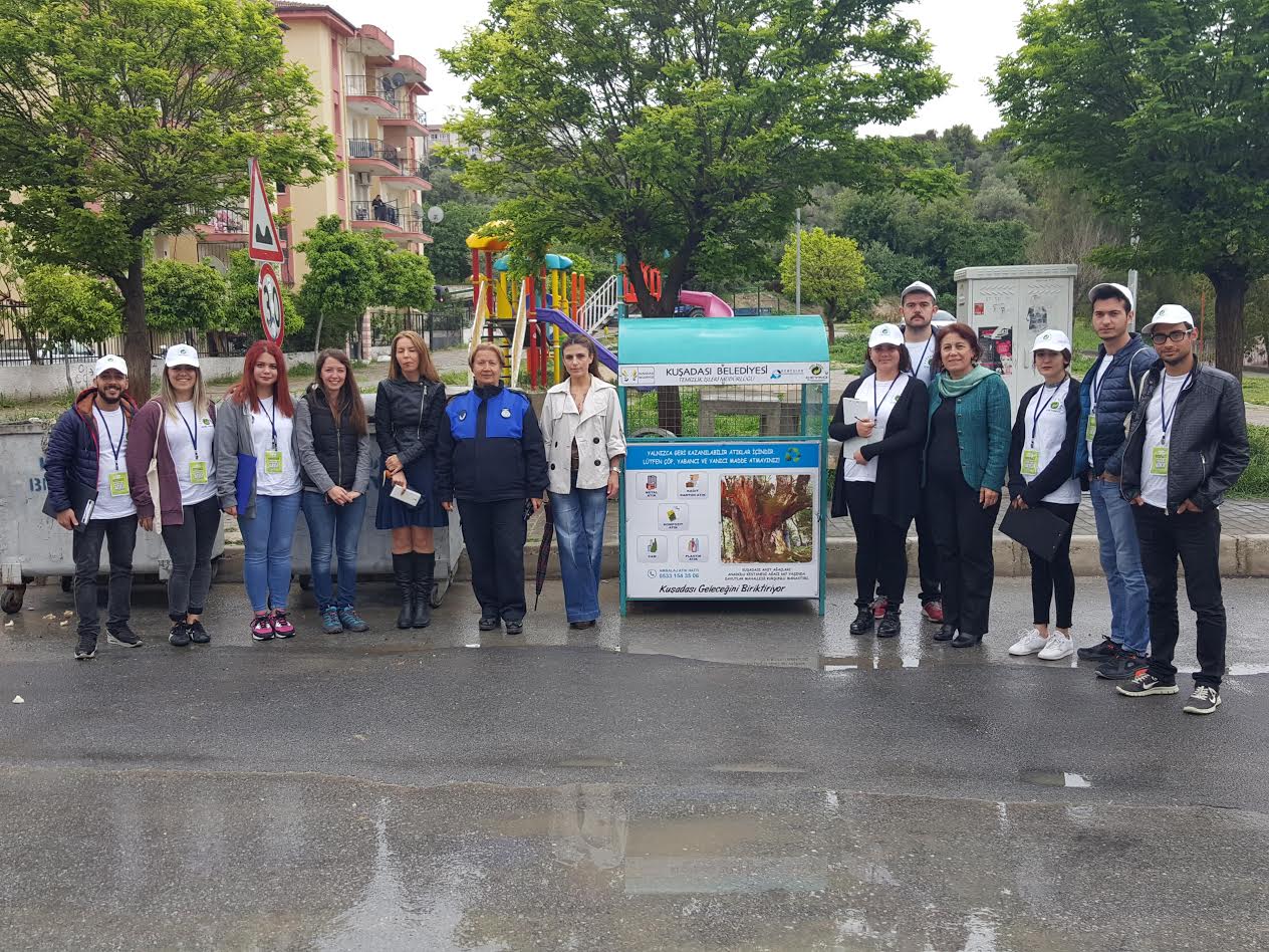 KUŞADASI BELEDİYESİ'NDEN "GERİ DÖNÜŞÜM BİLİNCİ" ÇALIŞMASI
