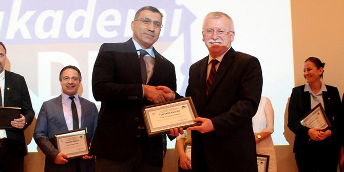 REKTÖR KASMAN’DAN “BAŞARILI PROJE” DERSİ
