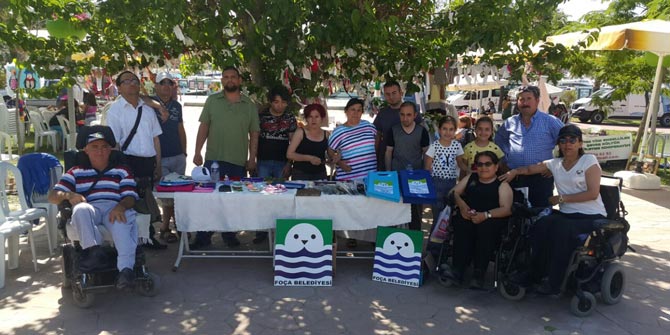 FOÇA’DA ÜRETTİLER, SEFERİHİSAR’DA SERGİLEDİLER