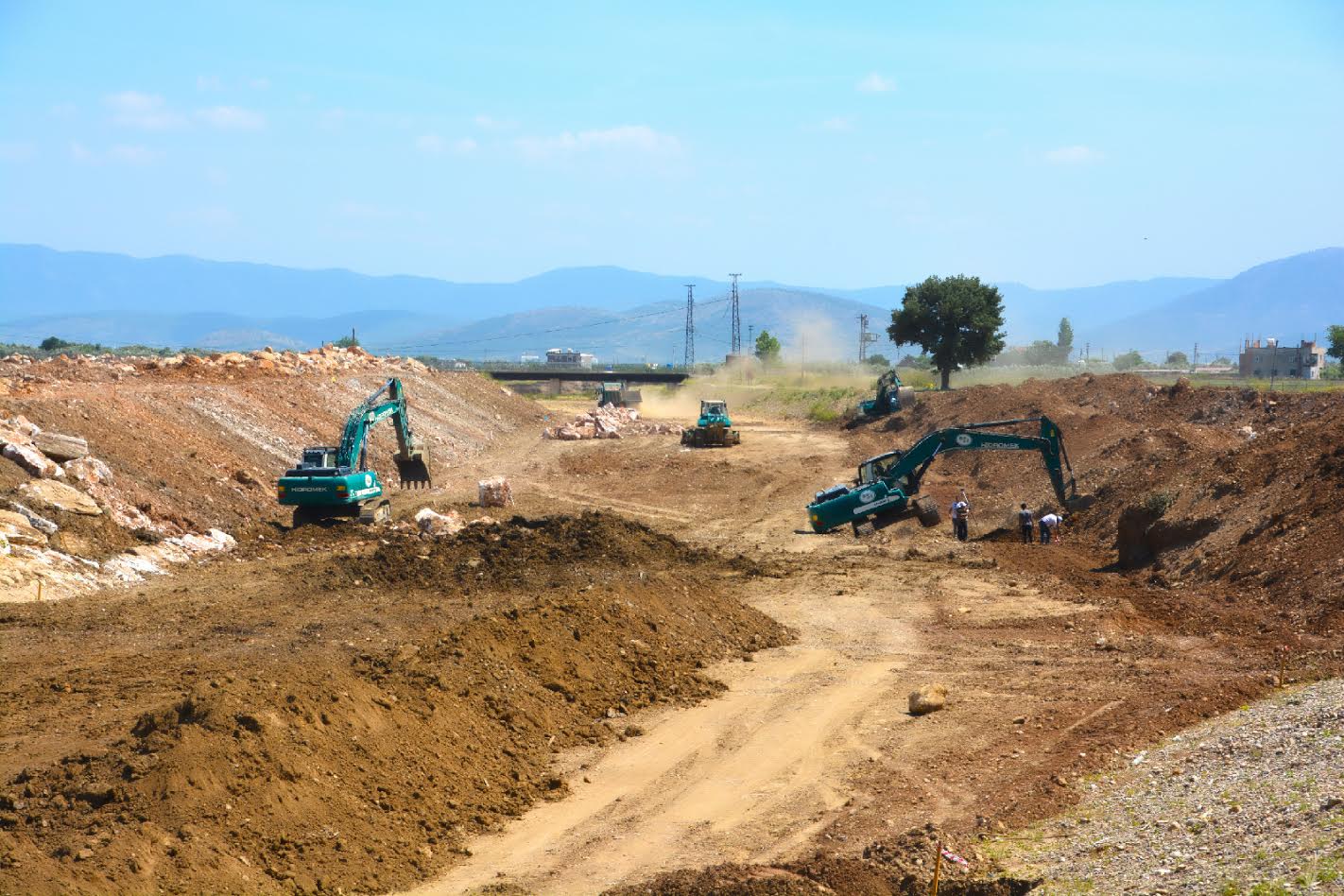 FETREK’TE SULAR ÇEKİLDİ ADA İNŞAATI BAŞLADI…