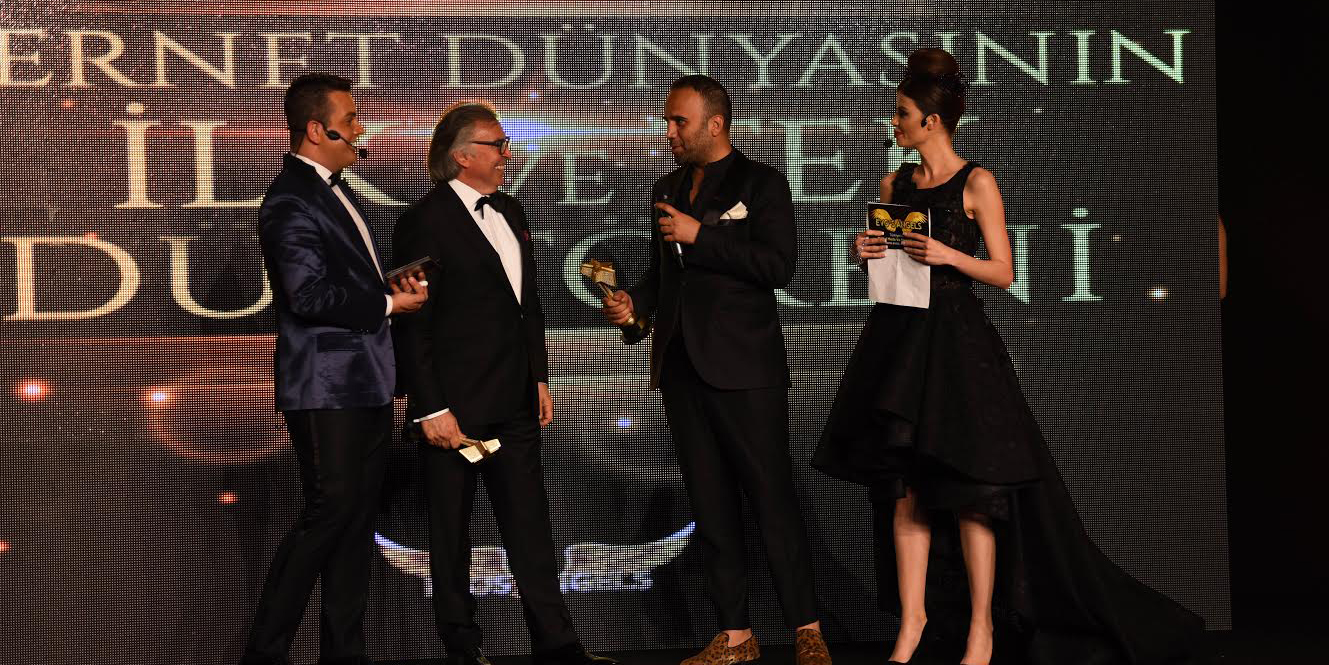 İÇ MİMAR AHMET GÜNEŞ’E BİR ÖDÜL DE EVOS ANGELS’TAN
