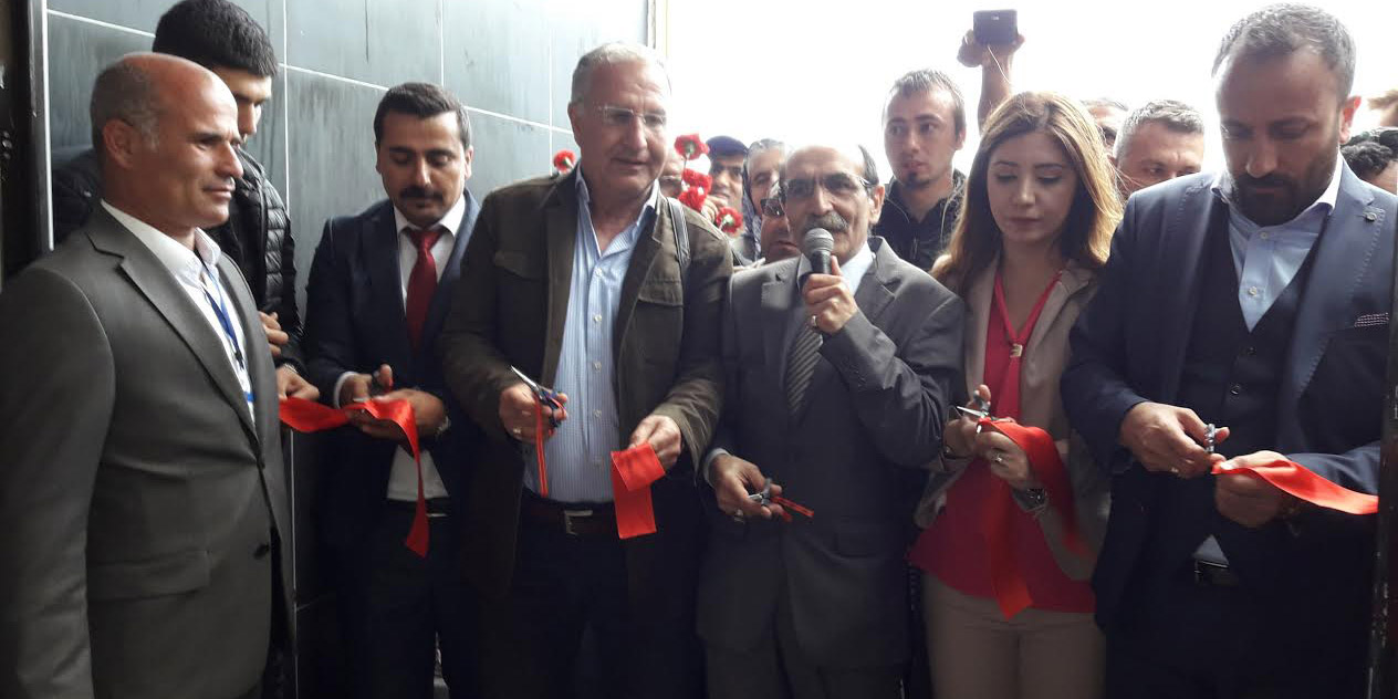 HER ŞEY BARIŞ VE KARDEŞLİK ADINA..
