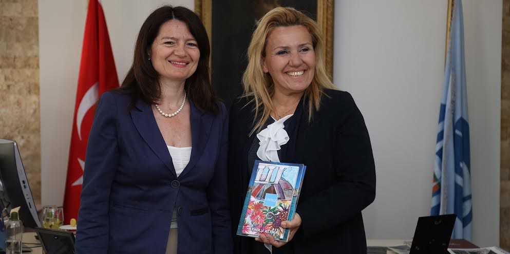 Konsolos Papoulia ile Başkan Uyar, Urlalı kadınlar için proje yapacak