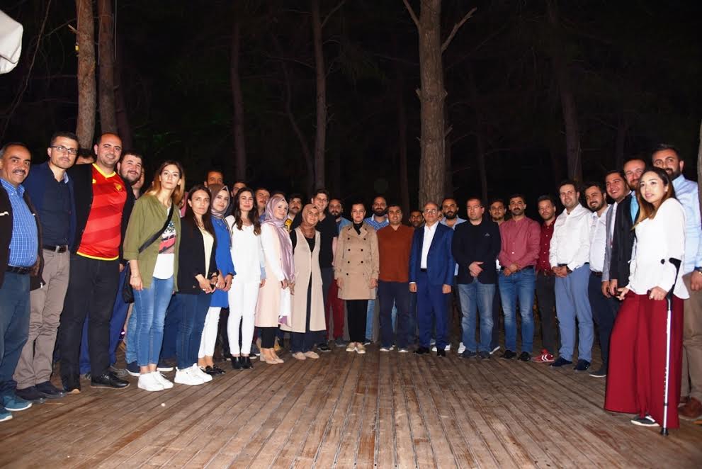 BAŞKAN UĞURLU, GENÇLERLE İFTARDA BULUŞTU