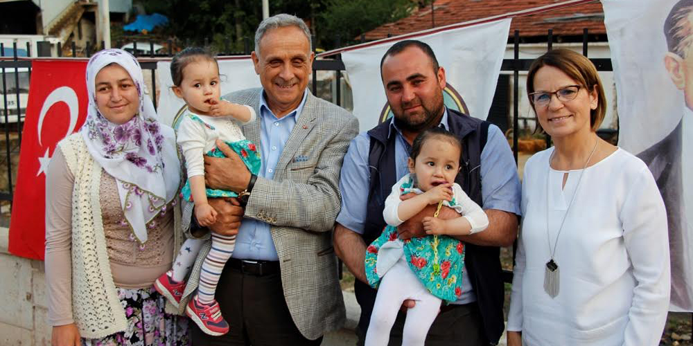 Mahmut Badem’i davul zurna ile karşıladı.