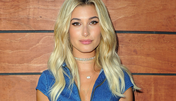 gece gezmesinde görüntülendi.