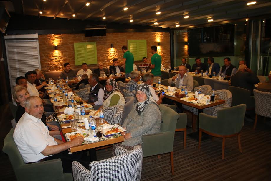  İLÇE PROTOKOLÜ MUHTARLARLA İFTARDA BULUŞTU  